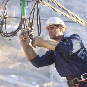 تركيب وايرات الكهرباء