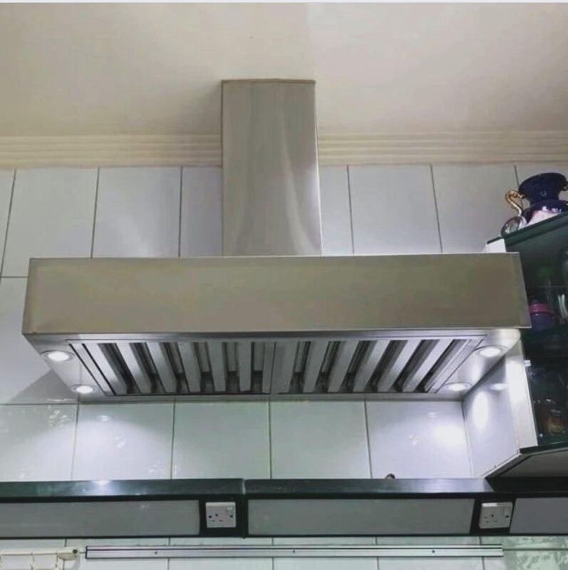 شفاط مطبخ بمدخنة